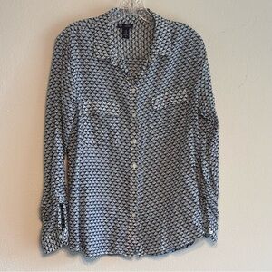 EUC GAP Blue Casual Button Down Shirt with  Pattern Long Sleeve SZ M